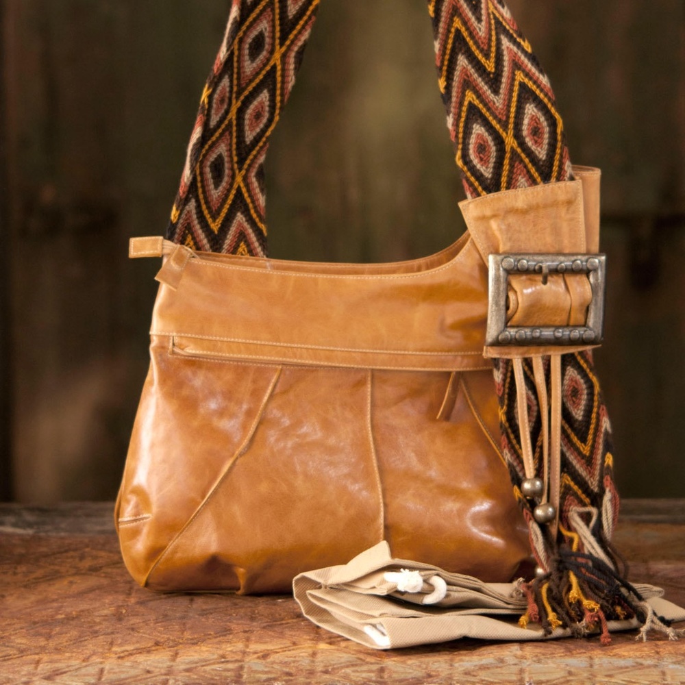NWT Women's Limon Piel Tahali Leather Messenger Handbag